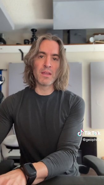 Geoff Castellucci Live Studio Performance of 'Sound of Silence'