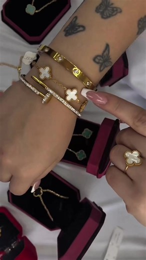 Regalo perfecto para tu amor: joyería elegante para mujeres