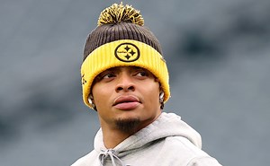 Justin Fields issues strong warning as Mike Tomlin and Pittsburgh Steelers wait for Aaron Rodgers