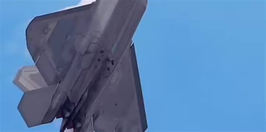 The Beauty of the F-22 Raptor Witness the power, speed, and precision of the legendary F-22 Raptor, the world's first 5th-generation fighter jet. Built for stealth, supersonic speeds, and unmatched aerial dominance, the F-22 is a masterpiece of engineering.#f22 #FighterJet #AirPower #usairforces🇺🇸 #millitaryaviation
