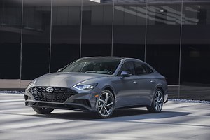 The 2021 Hyundai Sonata vs. Honda Accord Comes Down to 1 Vital Perk