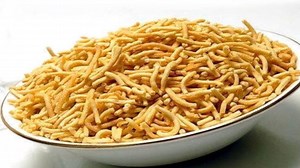 99K views · 1.6K reactions | घर पर बनाएं सेव नमकीन बिल्कुल मार्केट...