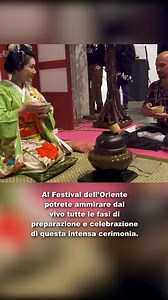 La cerimonia del tè giapponese è una tradizione plasmata da samurai, uomini di Stato e studiosi. Si è evoluta nel corso dei secoli fino a diventare una pratica codificata, intrisa di pensiero zen, consapevolezza e semplicità. La rituale preparazione e consumazione del tè in Giappone è una forma d’arte tipicamente giapponese che ha 500 anni di storia. Il cuore della cerimonia riguarda le modalità con cui preparare, servire e bere il tè in un’apposita stanza, ma la più ampia filosofia coinvolge an