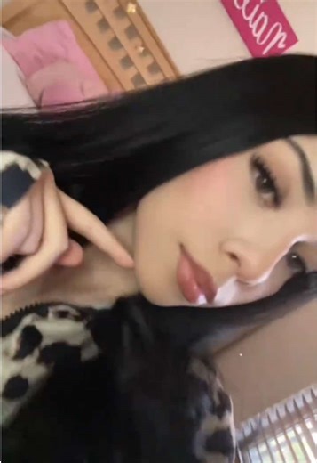 In-Depth Makeup Tutorial for Girly Looks