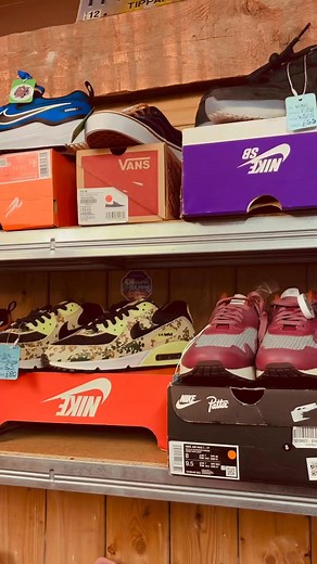 One of our traders has in stock over 55 pairs of New Genuine 👟Nike,Adidas,Vans,Doc Martens etc in store all at well below retail prices. Here’s some of the current stock below - Please DM for prices 11.5 Nike Court Borough Kids Uk3 Vans era 59 UK3 Aciscs Black soft sky gel trabeca UK3.5 Puma Dribble Court UK3.5 Nike Cosmic Runner UK3.5 Nike Courtez red star dust UK4 Adidas LA UK4 Nike Field General UK4 Nike Air Zoom GT Academy Photon dust UK4.5 Nike Jordan airship red UK4.5 New Balance 550 UK5 
