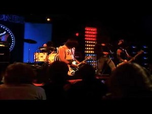 The Ramones - Commando