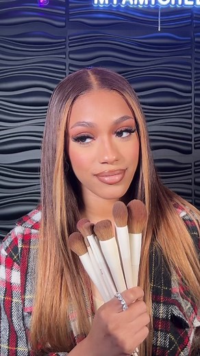 Perfect dupe for the makeup by Ariel brush set! $38 vs 98 is insane! Linked in my Amazon store front! Hair from @Lu Lu #jessupbrushes #makeupbyariel #makeupbrushes #brushset #amazonfinds #makeupartist #promua #makeuphaul #jessupbeauty #makebyarielbrushes