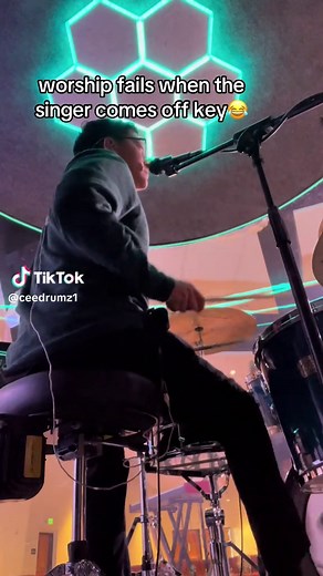 Worship Fails: Hilarious Moments in Church Music