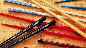 Are chopsticks only a tool for the Chinese people to have meals? Though simple and little, they epitomize the long-lasting history of China. Chopsticks are also an important symbol of family in China, especially when the family gather to have a meal on traditional festivals. Children learn to use them at an early age. They represent reunion, joy and happiness. Dolce & Gabbana | CGTN