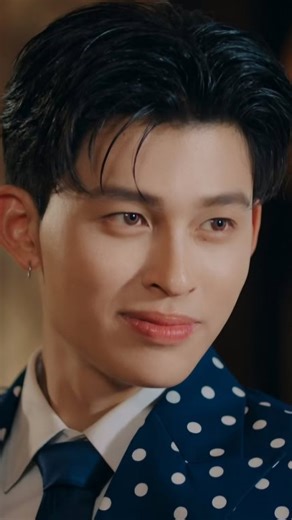 FirstKhao😘 on Instagram: "It was a request.....why the photographer didn't understand him🥲 & let him stay😭😭😭 #pondphuwin #meandthee #blmemes #blseries #ongoingseries"