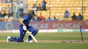 Ball by Ball Commentary & Live Score - ENG vs SL, 25th Match