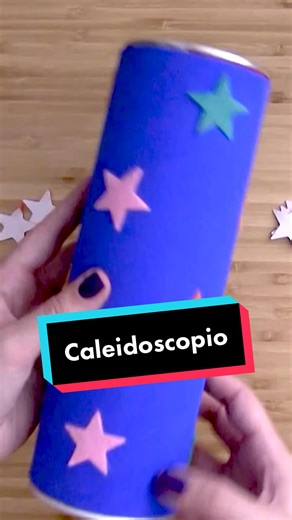 🔭 Caleidoscopio casero ✨ Seguimos con las ideas de reciclaje ♻️ y hoy os enseñamos este caleidoscopio tan chulo… no se tarda nada en preparar, y los peques pueden ayudar mucho! Decorándolo, añadiendo sus colores favoritos… y disfrutándolo cuando esté acabado! ❤️😻 ¡Esperamos que os guste! Paso a paso completo en nuestro canal de YouTube @gatorainbow_gatamoon #earthday #reciclaje #recycling #ideasforkids #caleidoscopio #carton #diadelatierra #kaleidoscope