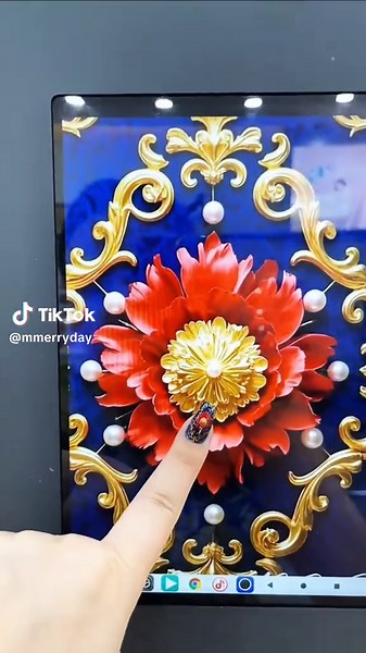 No need to wait for the gel to dry, no need to worry about making mistakes, the smart nail art machine produces nail art in 7 seconds, guaranteeing you a winning nail art contest on social media! #NailArt #SmartNailArtMachine