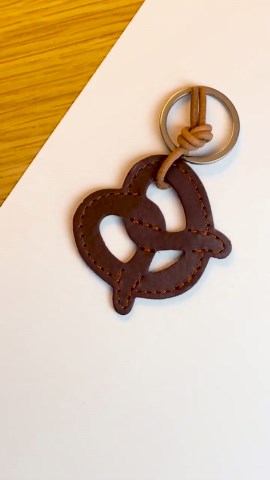 Pretzel Leather Keychain – Bavarian Souvenir – Oktoberfest Gift – Munich Germany Key Ring - Etsy