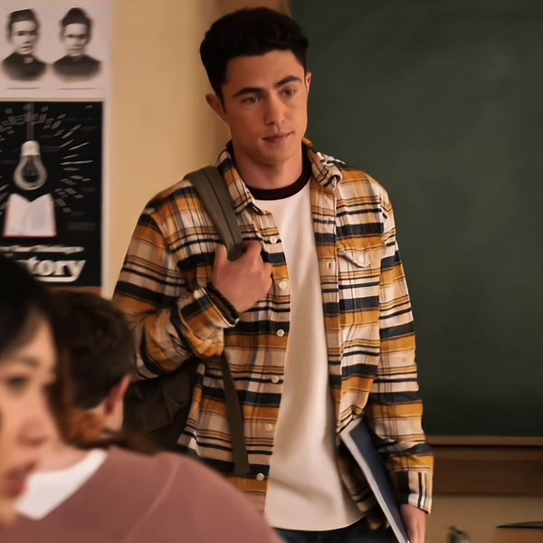 Paxton's Amazing Table Repair with a Broken Arm