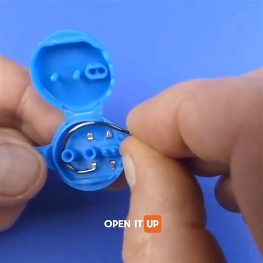 Introducing HookEze, the easy-to-use knot tying tool that makes securing sharp hooks and strong knots a breeze! 🌊 Spend less time fiddling with lines and more time fishing - all while protecting your hands from cuts & abrasions. 🌊 Suitable for anglers of all skill levels Use code Hook10 at checkout to get 10% Off today 🎣 Shop Now 🌊 www.hookeze.com.au | Hook-Eze......Takes the PRICKS out of Fishing!