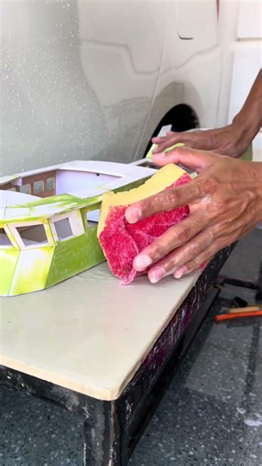 Amplas body kapal remote setelah didempul #diyrcboat #rcboatbatam