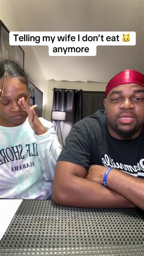She know she can see my face 🤣 #couplecomedy #marriagehumor #fyppppppppppppppppppppppp #shaexchris #prank