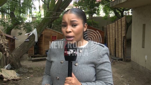 [WATCH] City of Joburg officials have raided a Bryanston house believed to be hijacked and allegedly occupied unlawfully for more than five years. It is estimated that over 200 people live in the compound and some of them are in the country illegally. #Newzroom405 For more watch: https://tinyurl.com/p7uujhfn | Newzroom Afrika