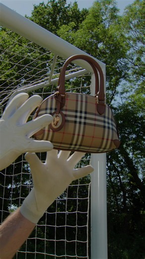 It’s a keeper #Burberry | burberry