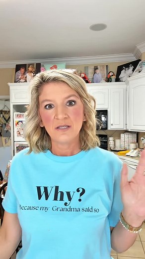 I teach step by step easy beginner friendly sewing tutorials right here every day and I would love for you to come sew with me #sewing #beginnersewing #diy #crafty #tamijones | Tami Jones • Hometown Quilt Company, LLC