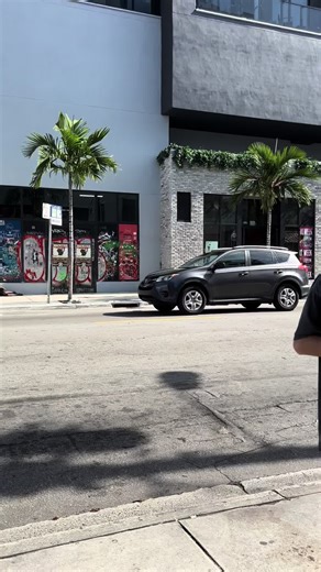 Discover Amazing Deals at Marc Jacobs Sample Sale