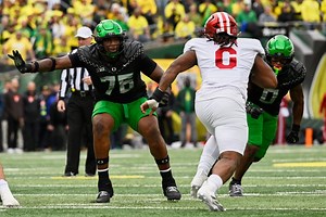 Isaiah World NFL Draft Profile: Week 10 Scouting Report for the Oregon Offensive Tackle