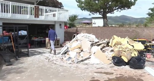 Volunteers, restoration crews clean up small town in southern Utah after major flooding