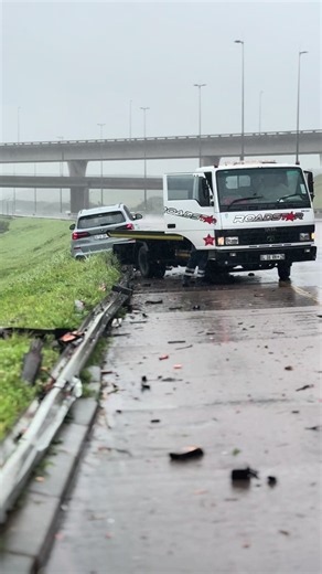 Durban CBD to N2 North before Airport — 1st truck