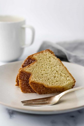 Moist & Buttery Swedish Cardamom Cake (Kardemummakaka)