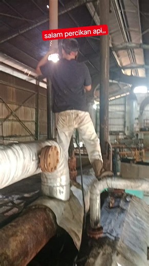 ilmu kebal tahan percikan api #welder #percikanapi #senimanpai #semuaorang #reels #fyp | Elgi Lumban Gaol