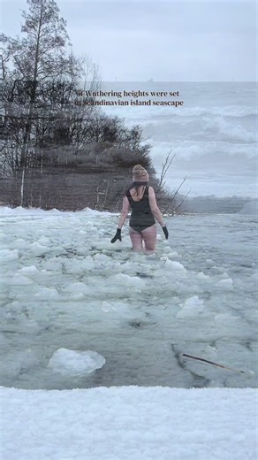 What if instead of British moors it was stormy shoreline of Denmark in Wuthering heights #vinterbadning #winterbathing #denmarktiktok #wutheringheights #stormy