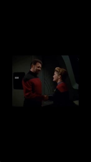 9.6K reactions · 150 shares | JANEWAY: My apologies, Commander. To you all. My name is Kathryn Janeway. RIKER: Captain Janeway. USS Voyager. #startrek #ussvoyager #startrekvoyager #timetravel #captainjaneway #spacebattle #hologram #starship #scifi #7of9 #borgcollective | Star Trek Colombia | Facebook