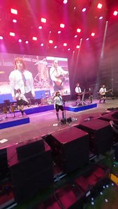 CMAT, the Very Sexy CMAT band and 28,000 people doing the butcher, the baker, the home and the family maker during ‘Take A Sexy Picture Of Me’ on the main stage last night! Footage by @aerial.ie | All Together Now