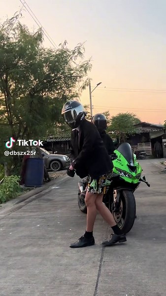 เปิดตัว ZX25R กับพี่ชาวีใน Dream Bike Story