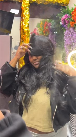 ✨👑POOH’S PALACE 👑✨ on Instagram: "Soft Curled Flip Over (30inch) Quick Weave🤩💕🫧 Ms.Glossi $120 Quick weave [Deal End Nov1st.] #glossitails #dmvhairstylist #quickweave #baltimoreponytails #baltimorehairstylist #nowaxorgel🙅🏾‍♀️ #explorepage #sleekponytail #dmvponytails #baltimorebraiders #houston #houstonhairstylist"