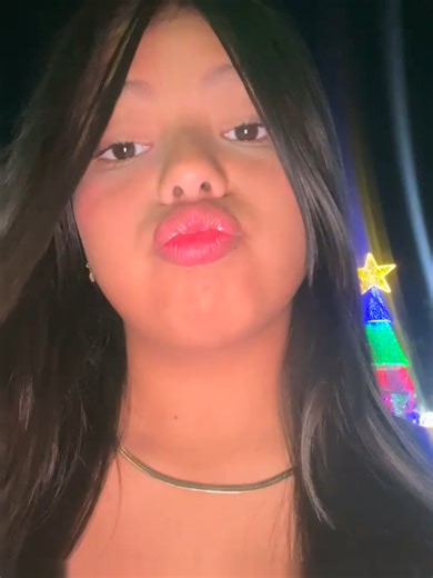 Ya pasaron dos semanas exactamente desde que lo nuestro terminó por completo y todavía no creo el simple hecho de que no estemos juntos, la verdad siempre quise que fueras tú quien me enseñará a quedarme, me imaginé creciendo y creando un futuro contigo, tal vez me adelanté a soñar demasiado, pero créeme que mi mayor deseo era que fueras mi último amor. Pero los planes de Dios no siempre son como nosotros queremos... Aunque no lo creas fue algo que me dolió en el alma hacer y hoy lo escribo con 