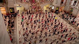 Great performance at one of the most beautiful train stations in the world (Central Station in Antwerp, Belgium)! 👍🏻😍Credit: YT: Music Hall - https://www.youtube.com/channel/UCw4mLr8kq8-8VVqoCSyaQ4g website: www.musichall | Bright