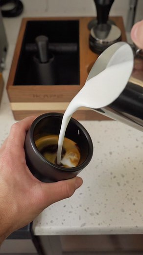 Nothing beats perfectly textured milk #espresso #coffeetiktok #coffee #milkfrothing #frothing