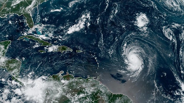Hurricane Lee tracker: Maps, path as storm heads toward Caribbean