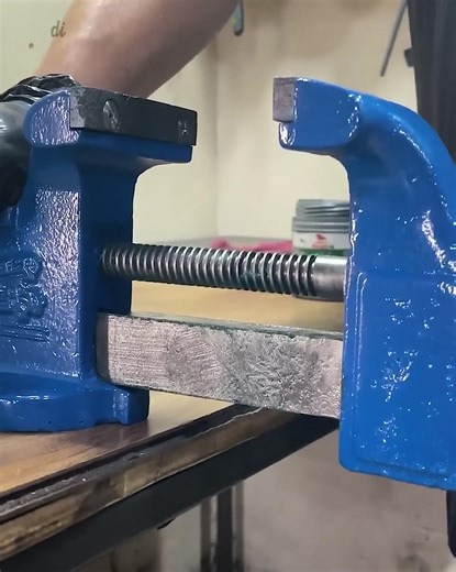 230K views · 622 reactions | Rusty Broken Anvil Vise Restoration | DIY & Crafts | Facebook
