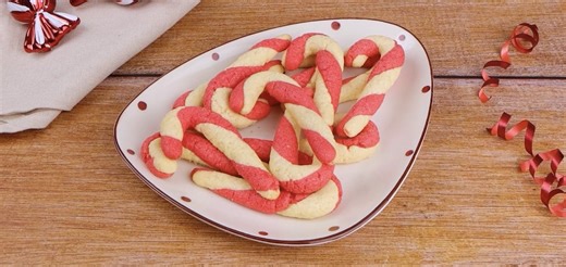 Candy Cane Cookies: Beautiful to Serve at Christmas!