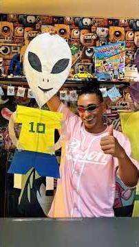 I made an ALIEN kite! 😂🪁 #SummerOfGoals
