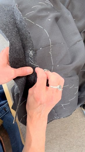 O N L I N E T A I L O R I N G Learning trafitional tailoring skills in an online class? We have a long track record of teaching our online students the skills to competently: • draft bespoke patterns from scratch • cut and tailor jacket, trousers and waistcoat • finish these garments meticulously, by hand Find out more at the Highlight ‘OnlineTailoring’ in our profile or visit tailoringacademy.co.uk @tailoringacademy info@tailoringacademy.co.uk #bespoke #tailoring #bespoketailoring #art of #craf