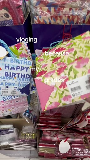 Christmas Party Vlog: Celebrating with Friends and Cake