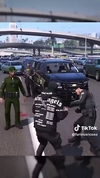 Kung Fu Fight Challenge with Cops in GTA 5 Roleplay