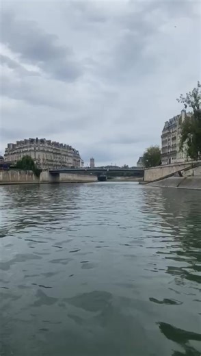 Exploring the Sena River in Paris#🇫🇷 #viajes #travel #paris #europa