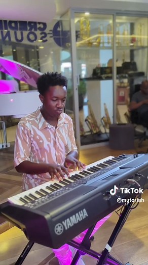 Upgrade Your Music Game with the Yamaha PSR-SX600 Keyboard