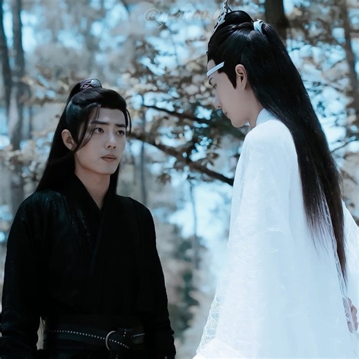 The way WeiYing looks at LanZhan 🥹 #weiying #lanzhan #theuntamed #cdrama #wangxian #wwx #lwj #cql