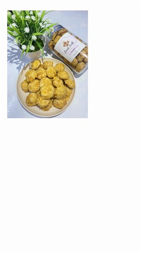 Biskut raya kita dah start production ya. Untuk area Selangor/KL open untuk COD. Boleh dm utk dapatkan list catalog. Biskut semua guna pure butter 🥰 #ramadan2026🕌📿🤲 #creatorsearchinsight #biskutraya #cookiesraya2026 #CapCut